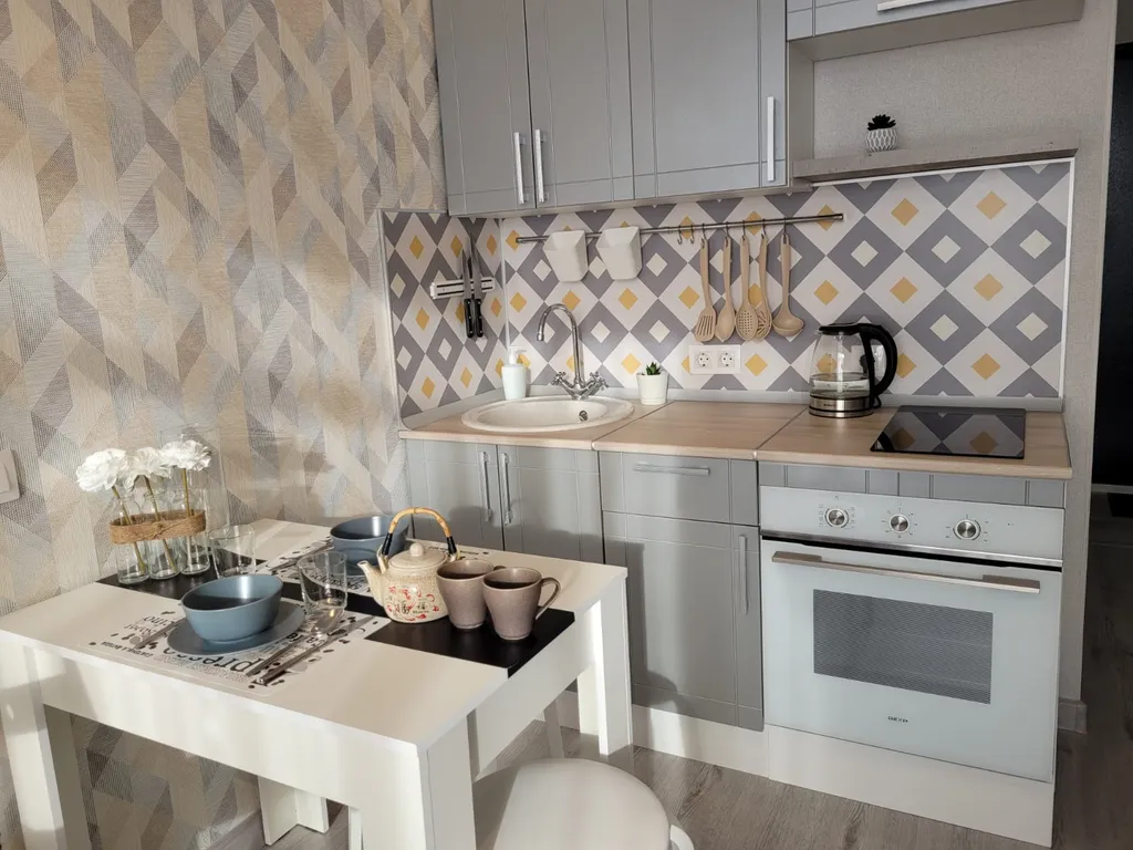 Студия около кадетского корпуса