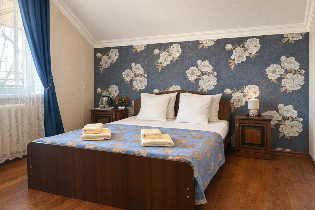 Квартира Двухместный стандарт с собственной ванной комнатой — аренда посуточно в Адлер