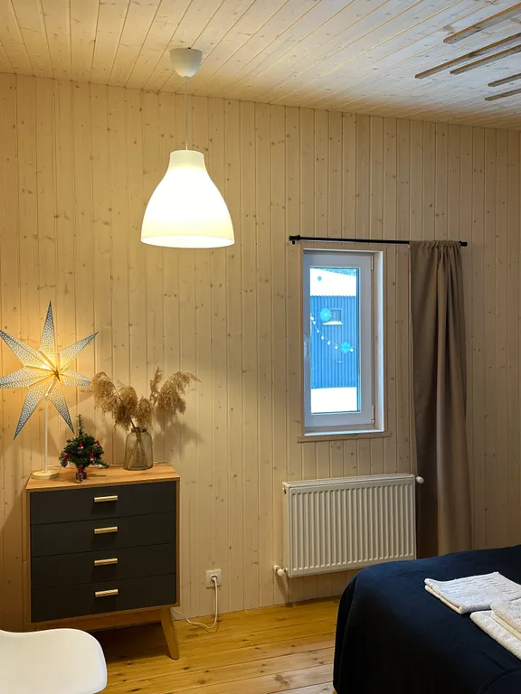 Сказочный домик в лесу