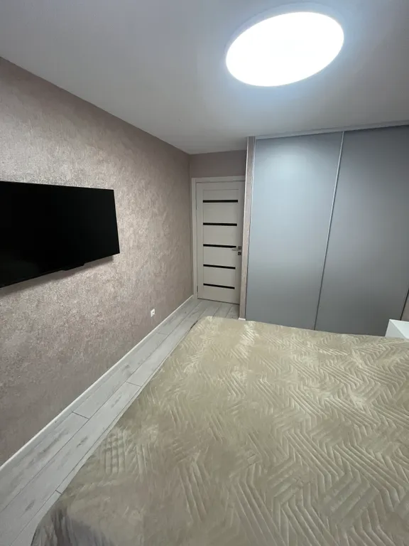 Евро двушка рядом с Монастырём