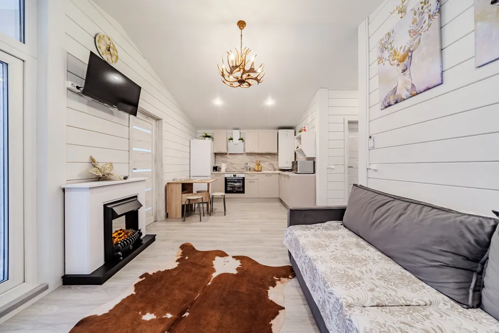 Коттедж Загородный дом с кедровой баней — Светлое