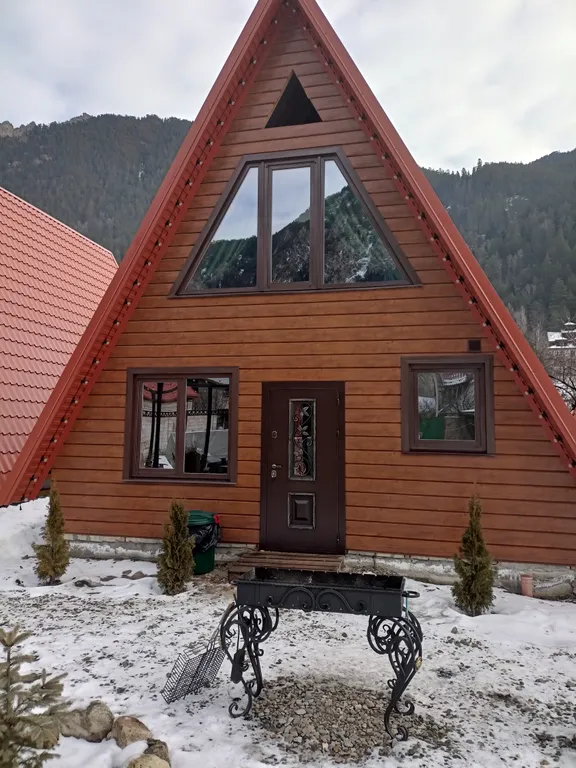 Домик в стиле А-frame шалаш