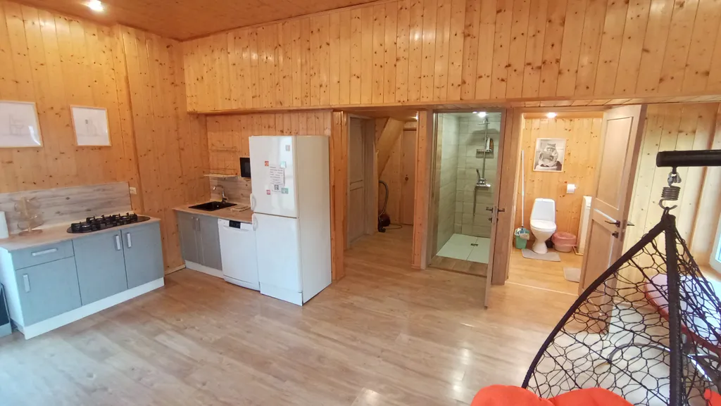 Уютный семейный домик в тихом месте