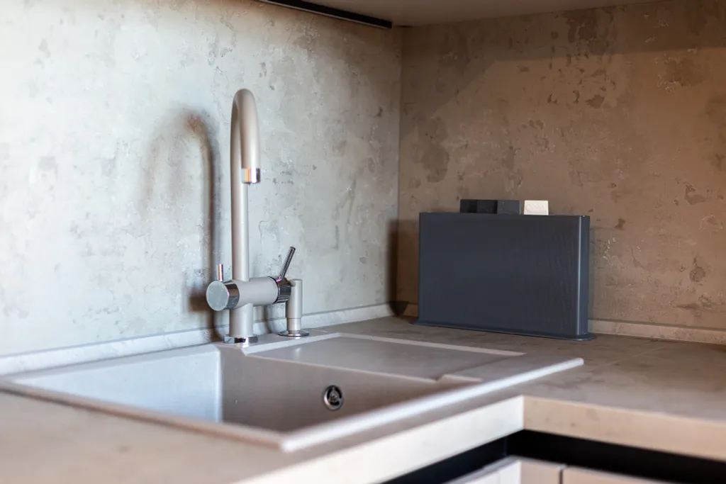 Стильная студия Кватро 152 с террасой и кофемашиной