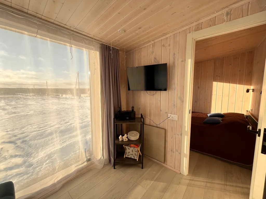 Атмосферный дом у леса