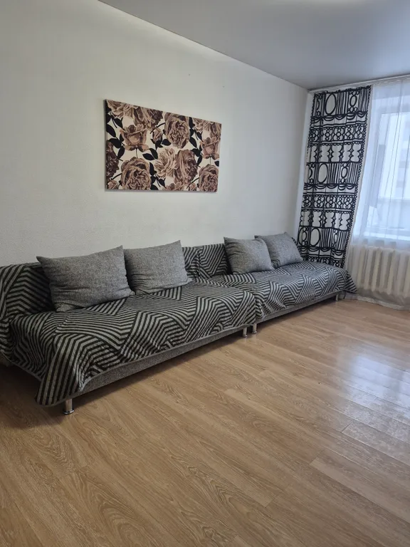 Большая трёхкомнатная квартира рядом с тц ультра