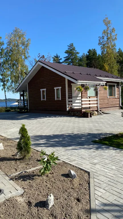 Частный дом на берегу Ладожского озера