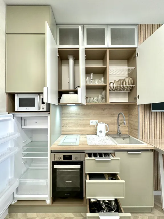 Евродвухкомнатный апартамент с балконом на первой линии