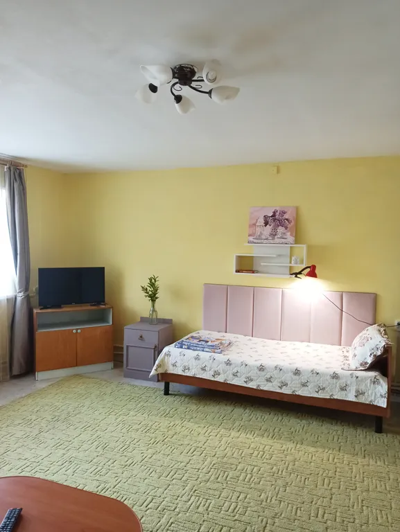 Уютная студия в тихом районе - 3 км до исторического центра