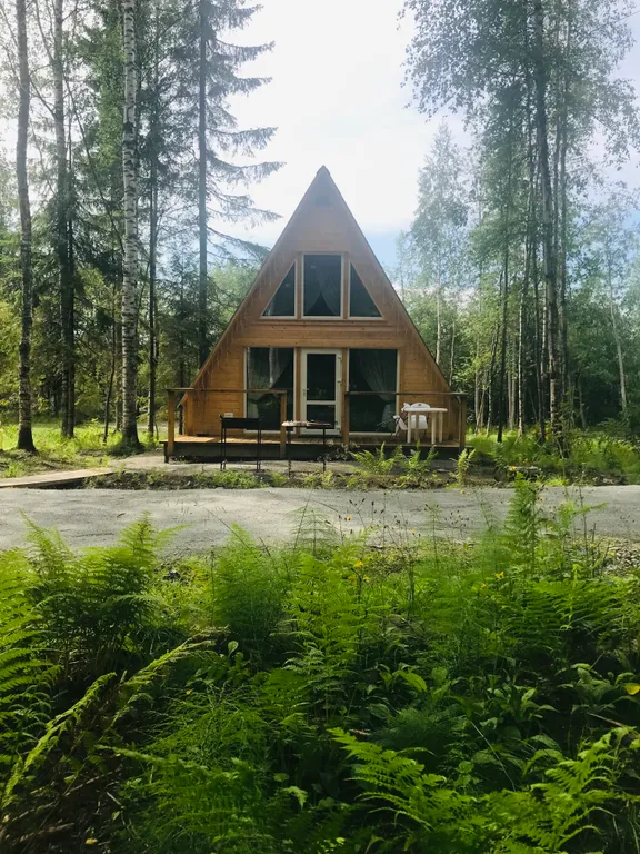 Современный четырехместный А-фрейм