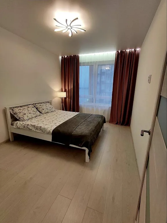 Стильная  квартира незабываемым видом на Онежское озеро с 18 этажа