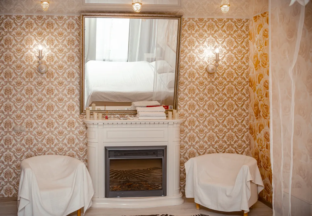 Люкс с огромной кроватью, джакузи и камином