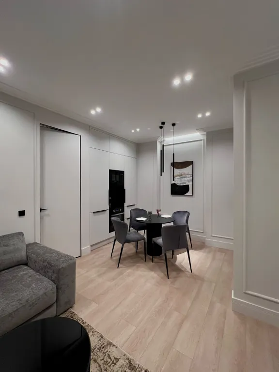 Респектабельный люкс с дизайнерским ремонтом на садовом кольце