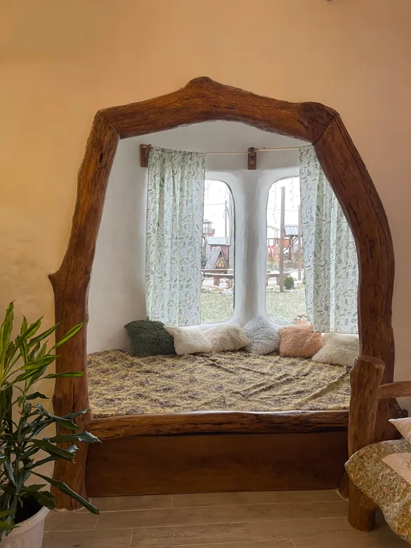 Глиняный домик