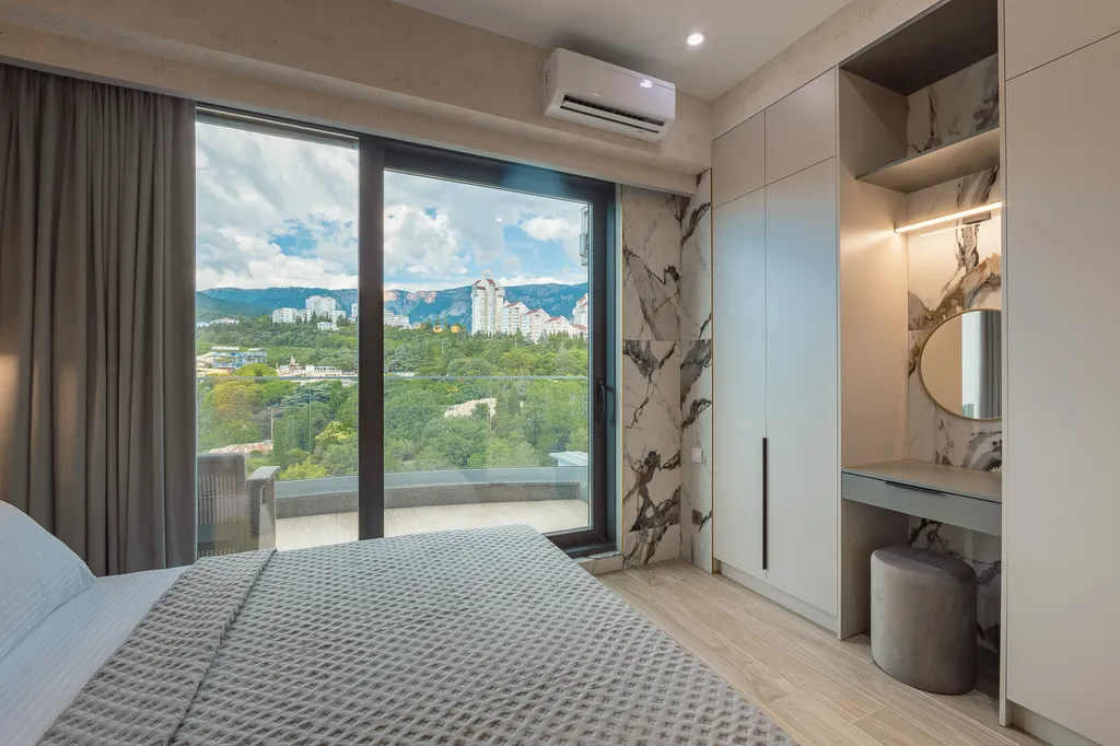 Стильная видовая квартира в приморском парке