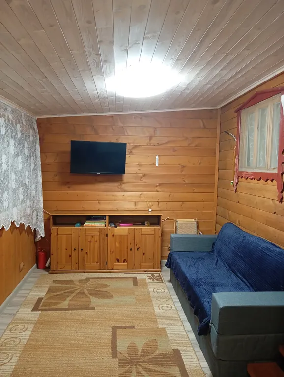 Домик с видом на затопленную колокольню