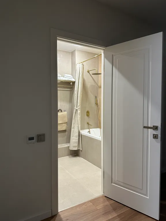 Дизайнерская однокомнатная квартира рядом с центром