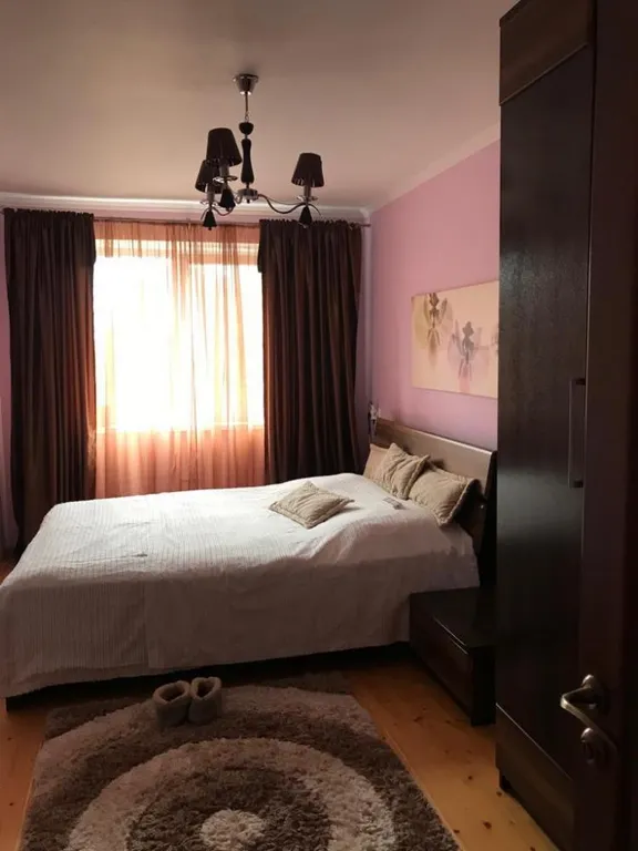 Просторная трёхкомнатная квартира на берегу моря в районе пляжа Мокко