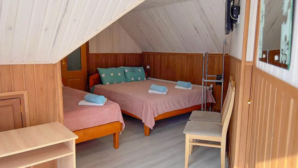 Трёхместный номер без окна