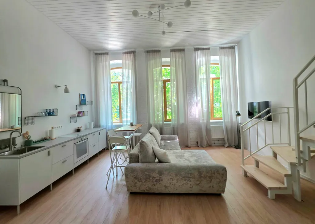 Квартира Новые апартаменты с высокими окнами на пешеходной улице — аренда посуточно в Витебск