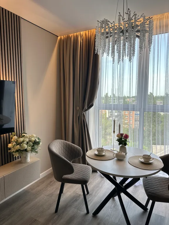 Уютная квартира в новом комплексе с дизайнерским ремонтом — аренда посуточно в Тихорецк