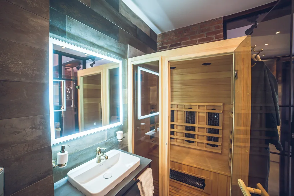 Лофт-студия с сауной и джакузи