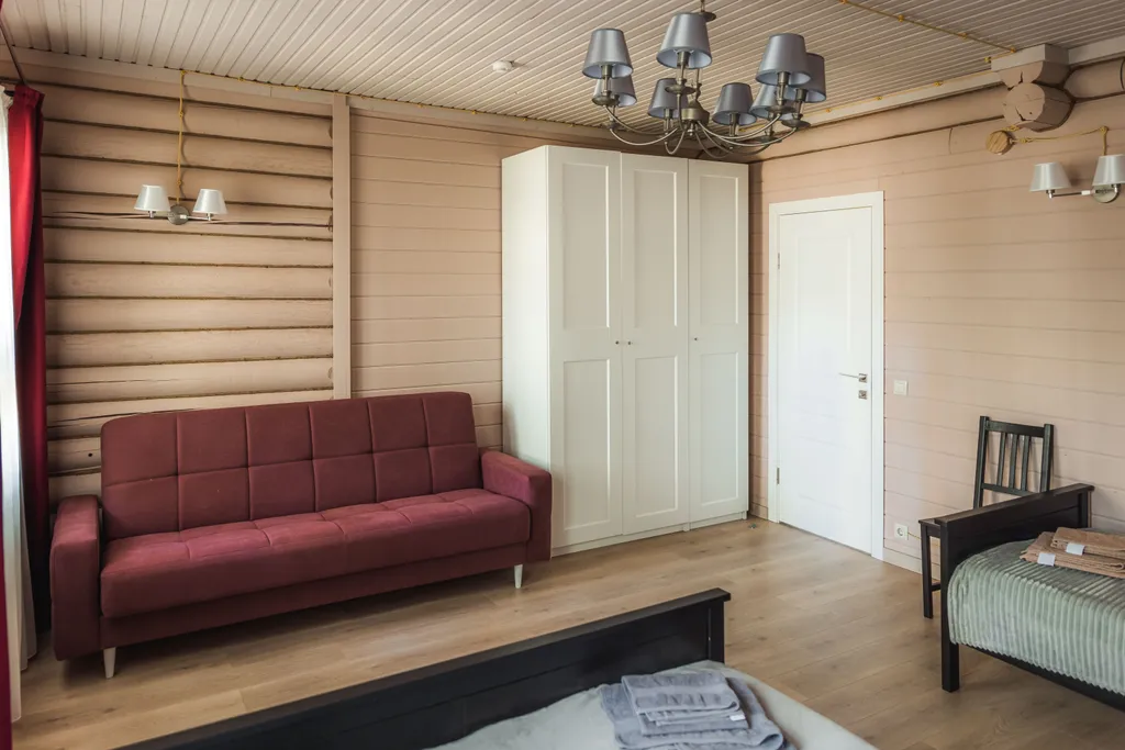 Большой коттедж с сауной в загородном комплексе отдыха бисерово