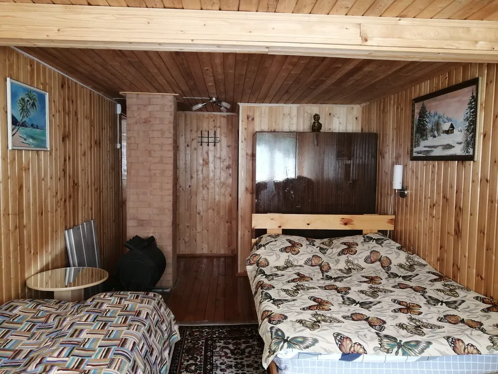 Дом на берегу озера Селигер