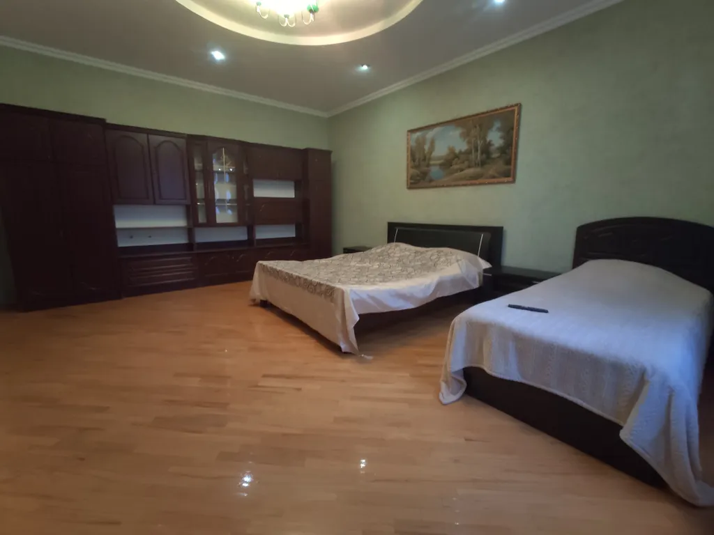 Уютный просторный дом на Крутой