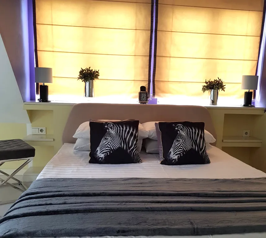 Дизайнерская квартира с видом на Верхнее озеро, камин, зона барбекю