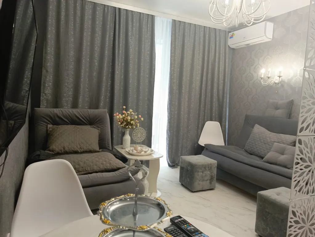 Уютная студия с новым авторским ремонтом в лучшем ЖК