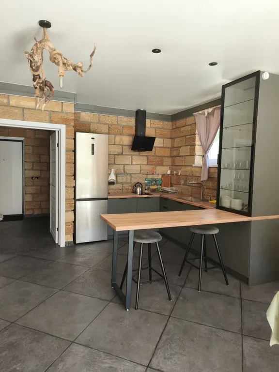 Дом с чаном у Гуамского ущелья