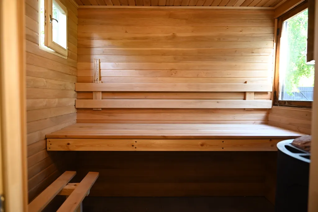 Лесной коттедж