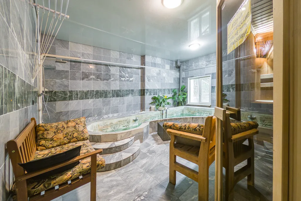 Дом со включённой стоимостью бассейна, сауны, бильярда, мангала