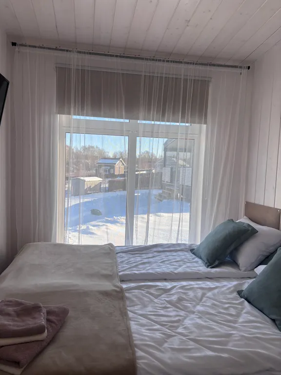 Уютный новый дом с сауной включена в стоимость и видом на озеро и лес