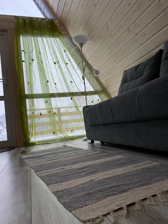 Дом с баней и  чаном у горячего источника