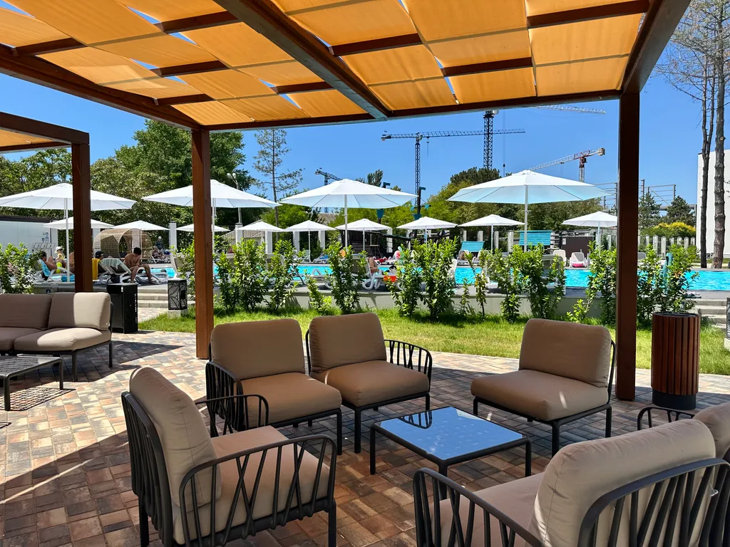 Квартира Апартаменты с бассейном в 5 минутах от чистого моря, дюн и дельфинария — Анапа