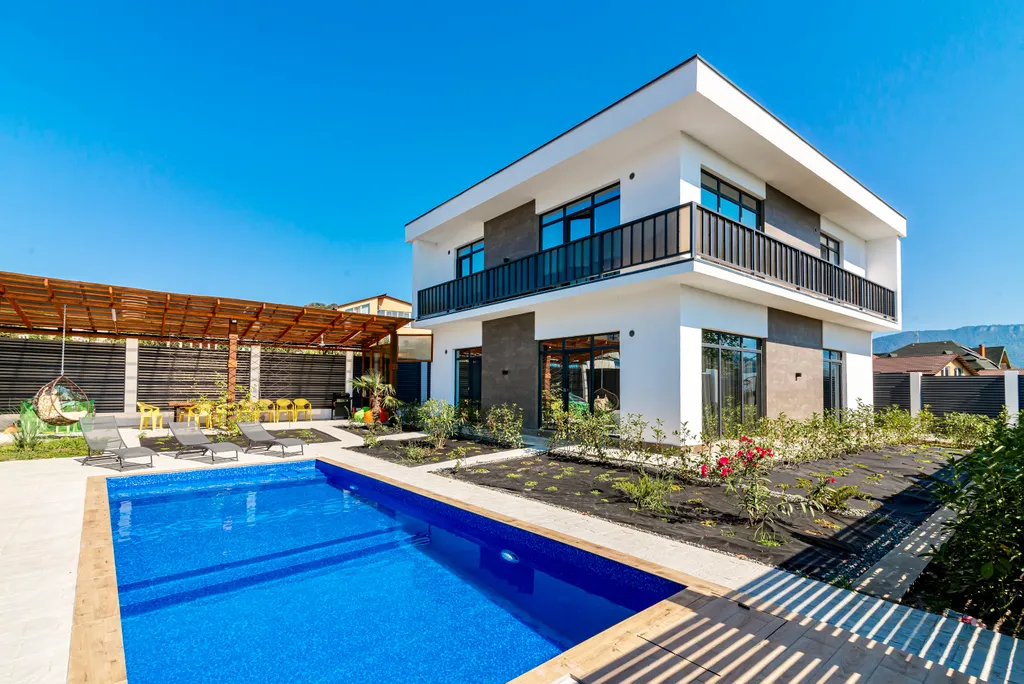 Коттедж Стильный дом с теплым бассейном и сауной — аренда посуточно в Высокое