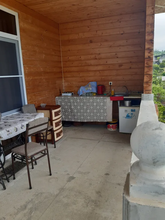 Комната с видом на море