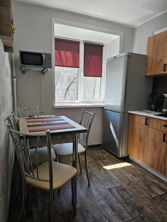 Квартира 2-комнатная рядом с жд вокзалом