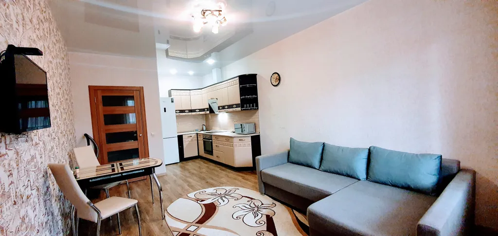 2-комнатная квартира рядом с ТРЦ Аура