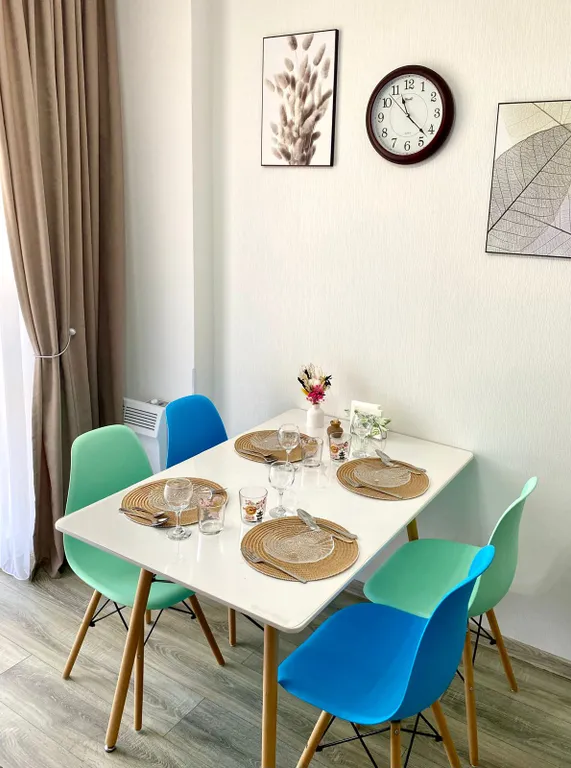 1К около моря и Кипарисового озера