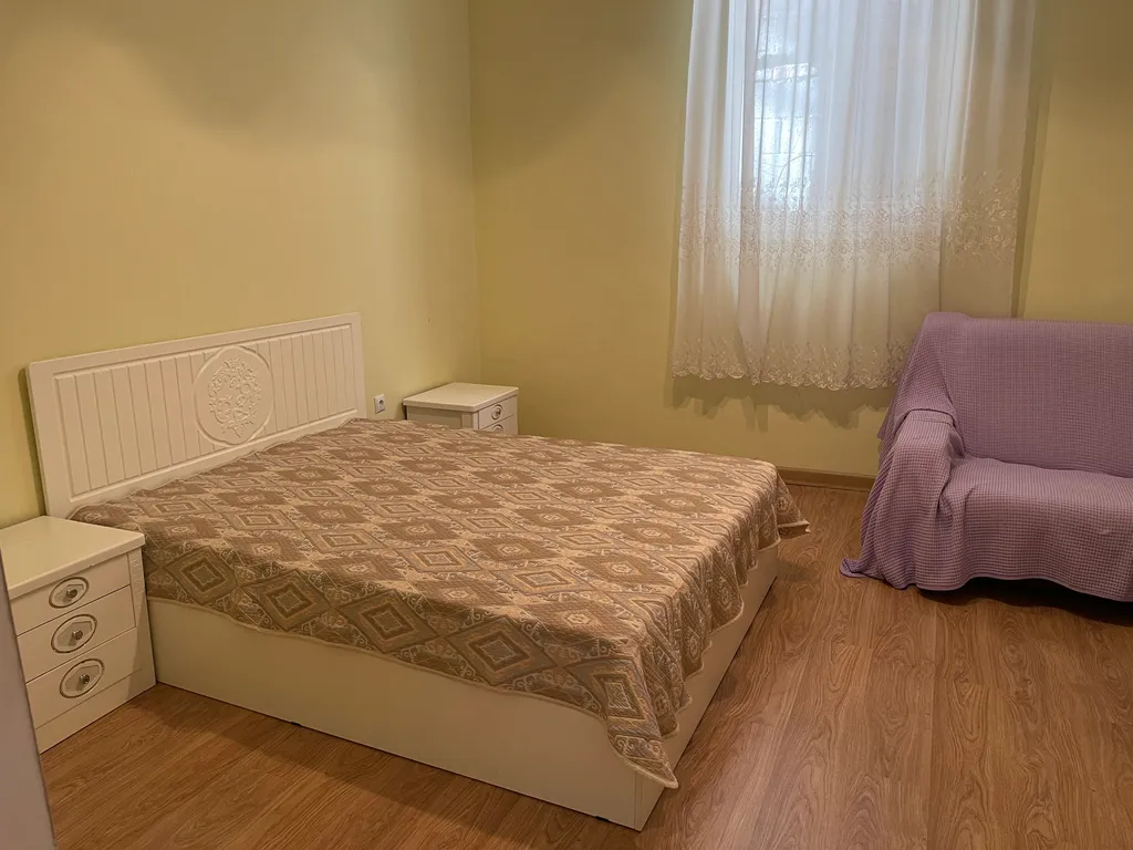 Квартира Апартаменты в центре Сухума. До пляжа идти 3 минуты — аренда посуточно в Сухум