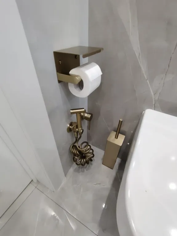 Евро 2ка в золотом квадрате Левого берега. В безопасном районе города