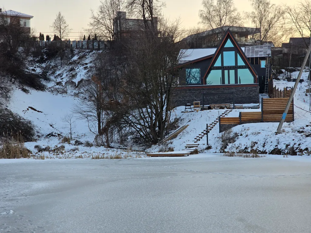 Коттедж Дом у пруда — аренда посуточно в Москва