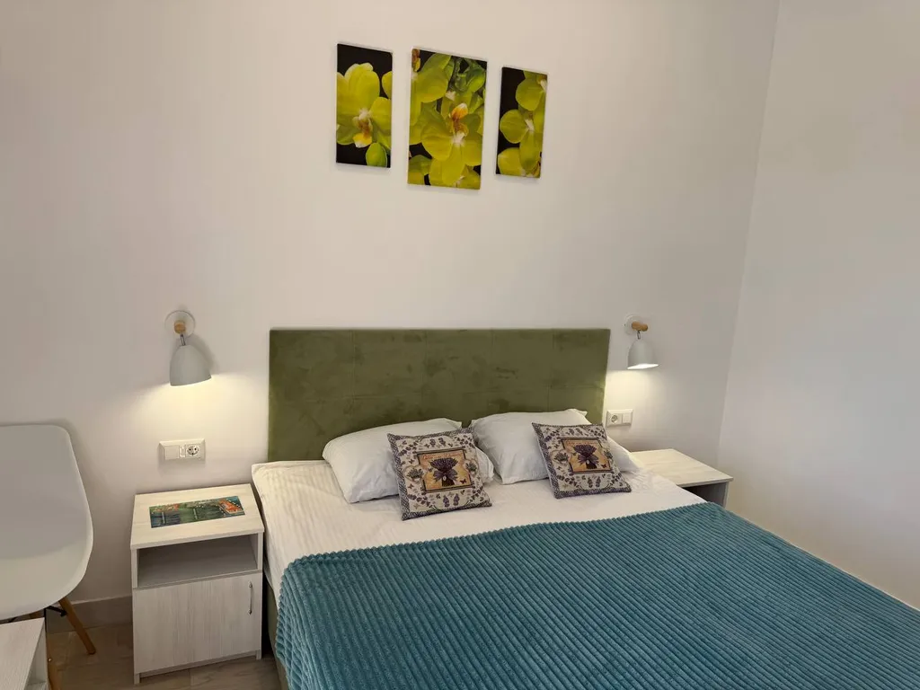 Коттедж Однокомнатный домик с кухней — аренда посуточно в Знаменское