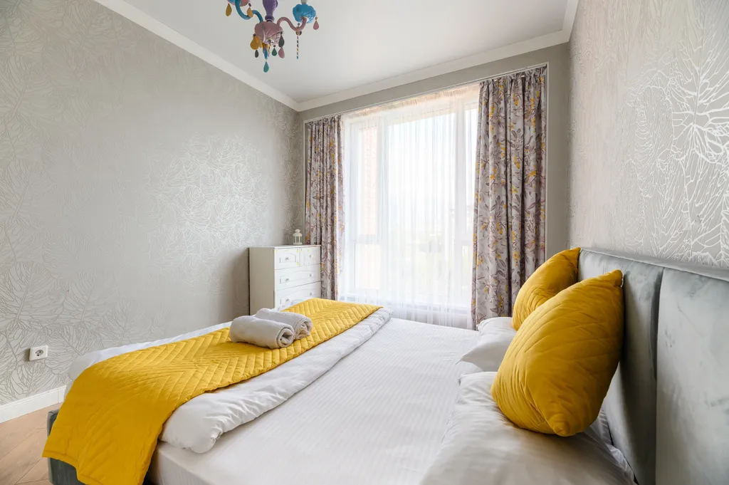 Трехкомнатная квартира с видом на горы в центре города