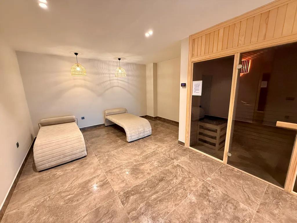 SA Apartments, Luxury 2BD Duplex