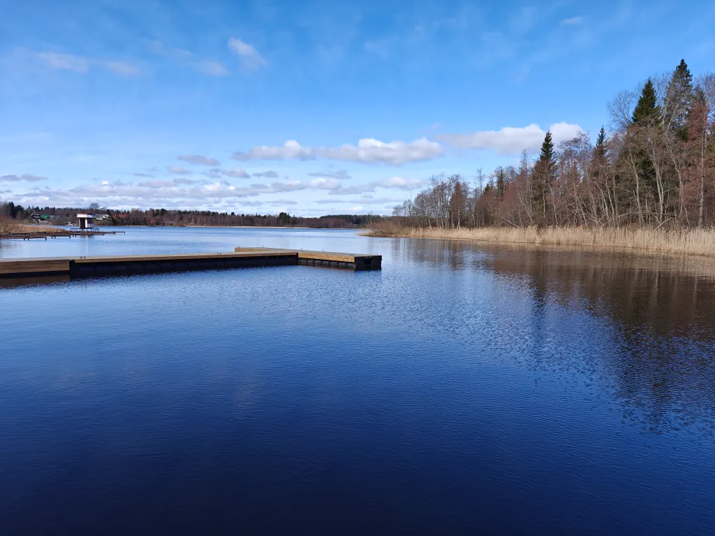 Бревенчатый коттедж вип 2, 4 спальни на берегу озера Селигер