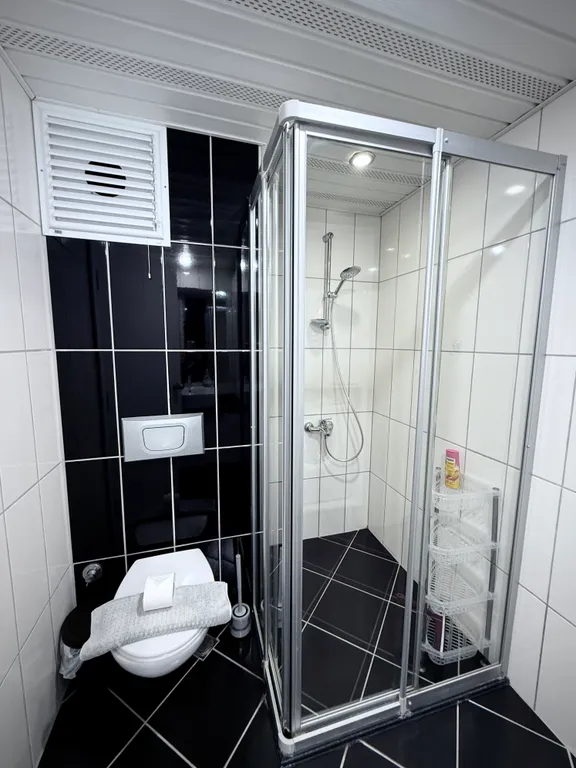 Трехкомнатная квартира на первой береговой линии